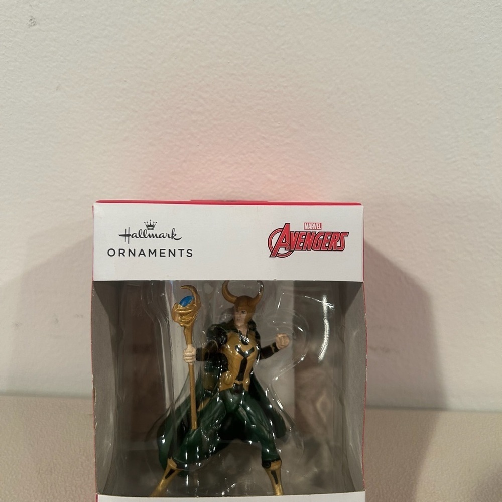 Hallmark Marvel Avengers Loki Christmas Tree Ornament NWT - Picture 3 of 6